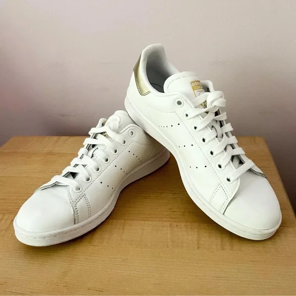 ADIDAS STAN SMITH Originals Women's Size 8 EE8836 GOLD SHOES AUTHENTIC Pre-owned - Picture 9 of 16